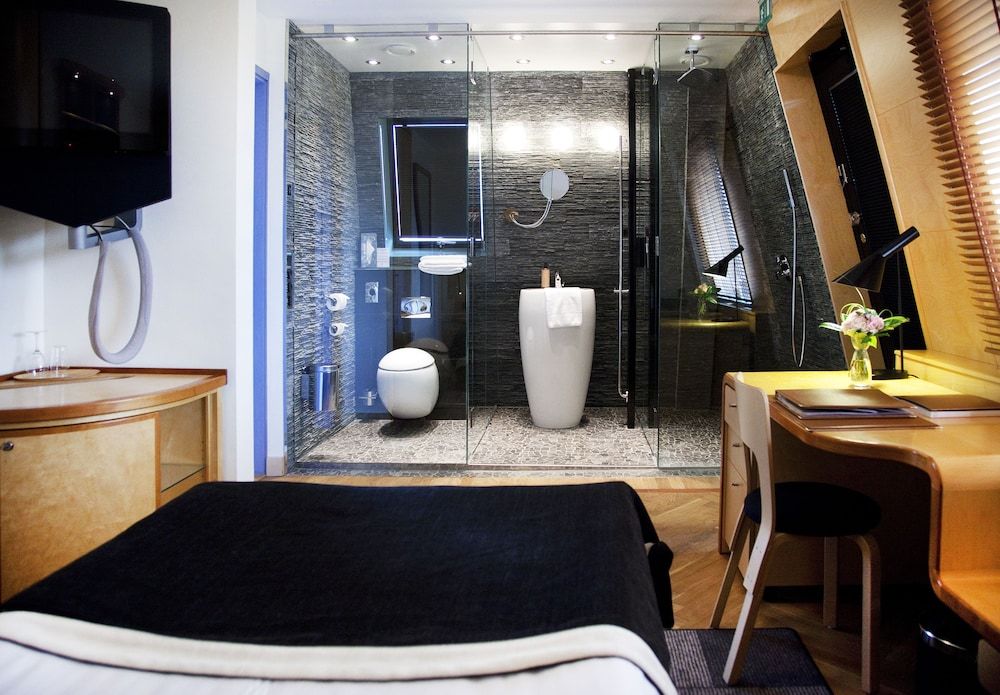 Hotel Lundia Queen Room (140 cm) 5