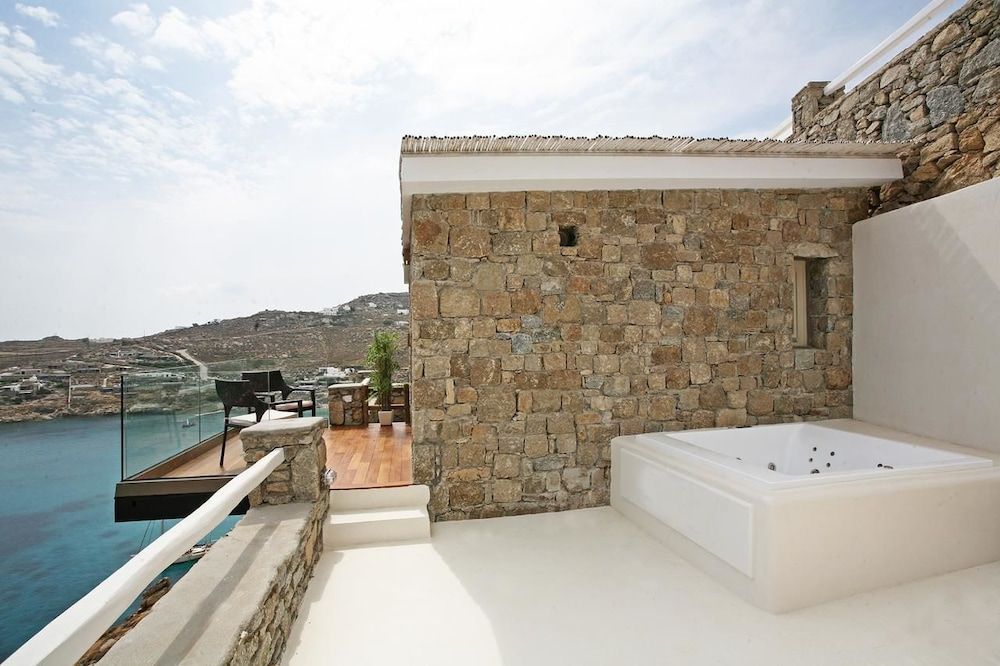 Atlantis Beach Residence Double Deluxe with hot tub (Aether) 8