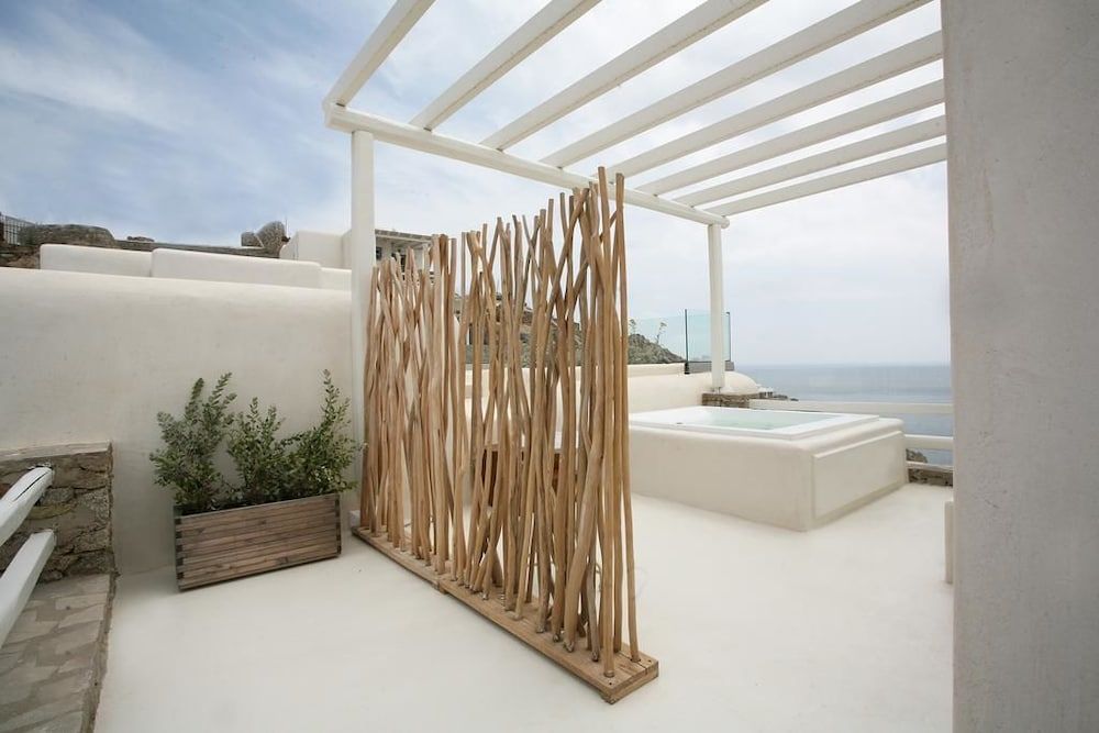 Atlantis Beach Residence Double Deluxe with hot tub (Aether) 12