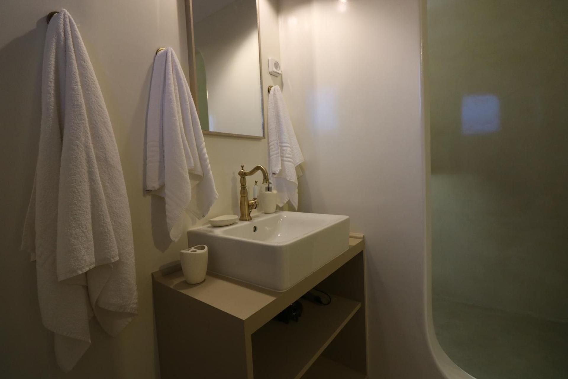 Deluxe Double Room with Balcony and Sea View