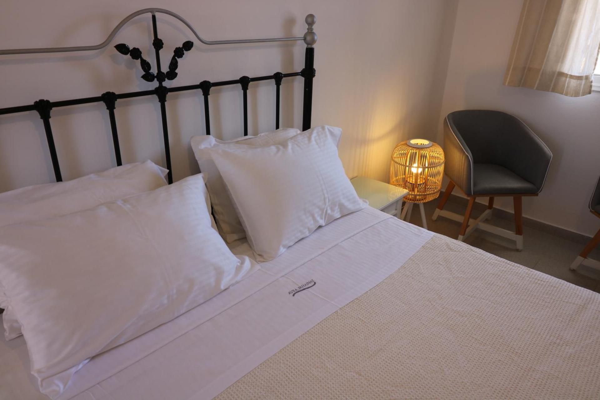 Avra Pahainas Hotel Queen Room with Sea View