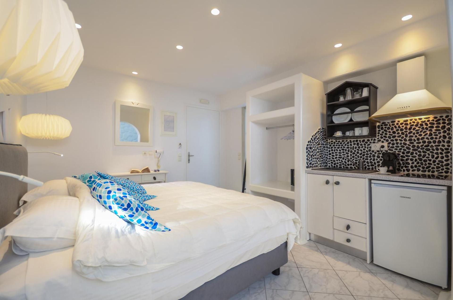One-Bedroom Apartment (2-3 Adults) - No Balcony