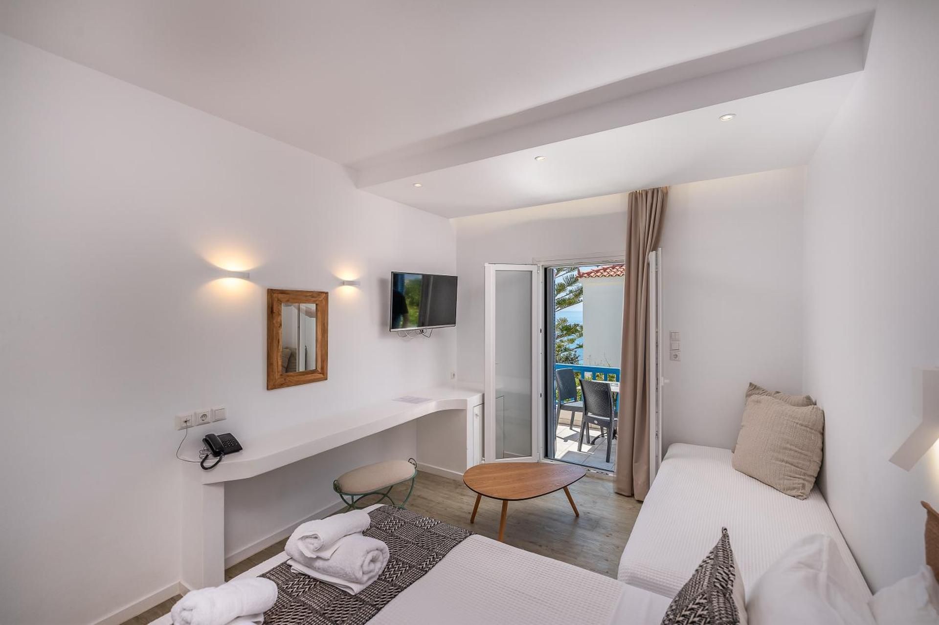 Junior Suite with Garden View