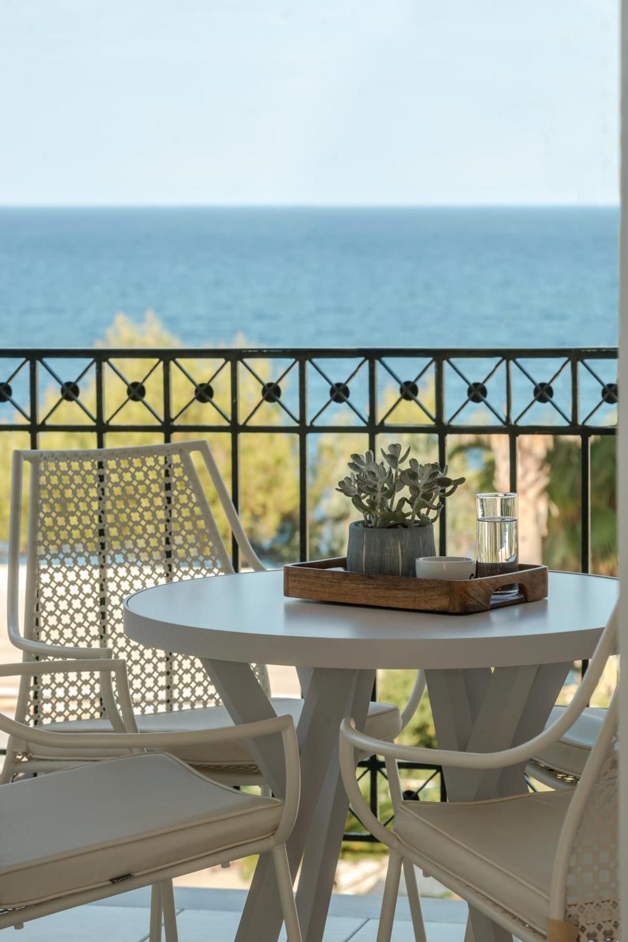 Classic Two Bedroom Apartment with Garden View or Sea View