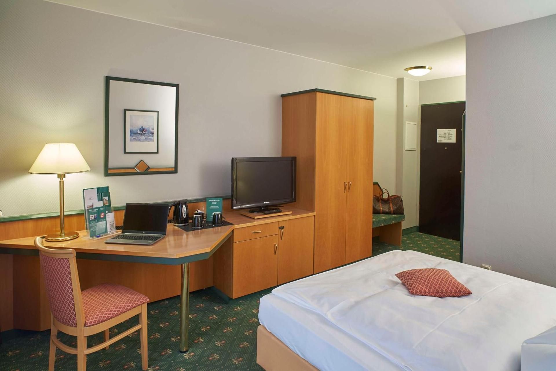 Balance Hotel Leipzig Alte Messe Queen Room 2