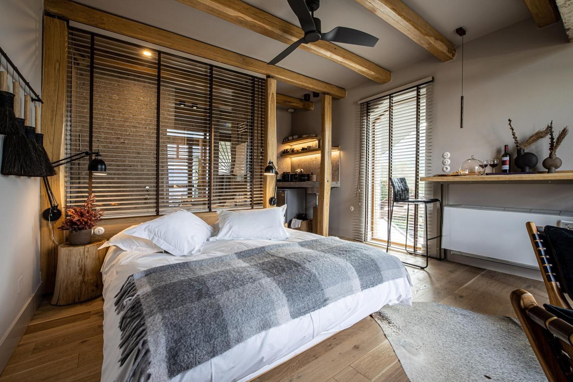Deluxe Apartment