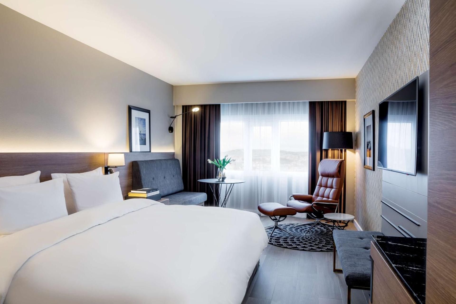 Premium City View King Room