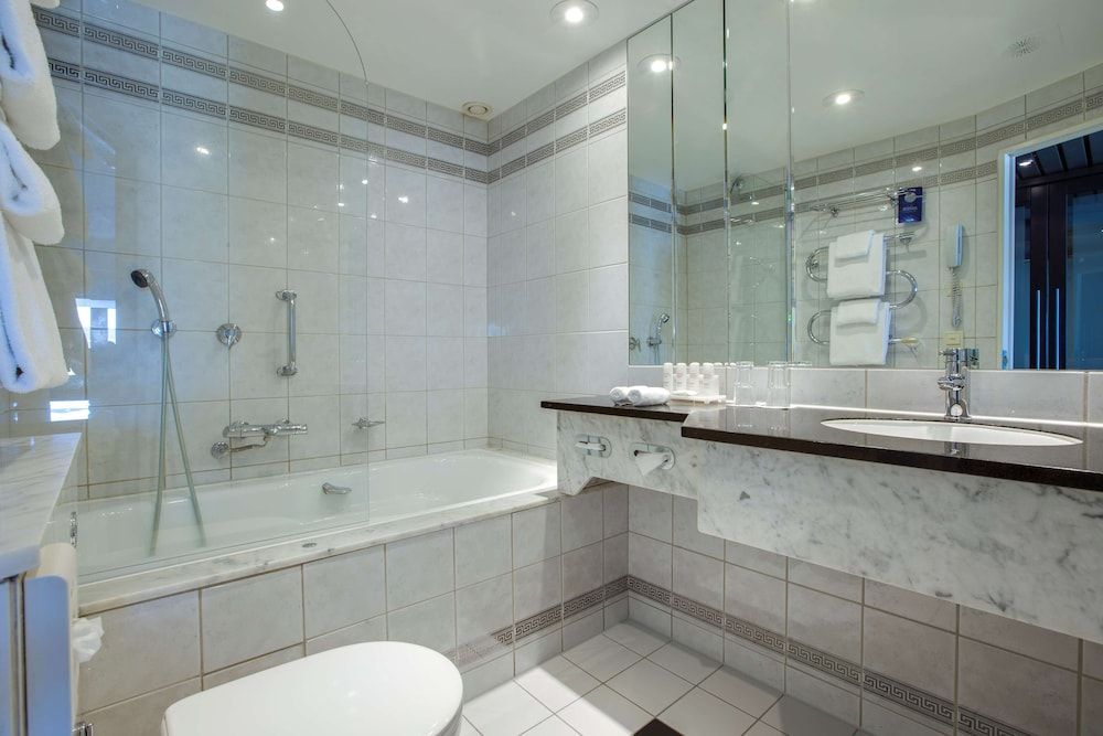 undefined Radisson Blu Plaza Hotel, Oslo 10