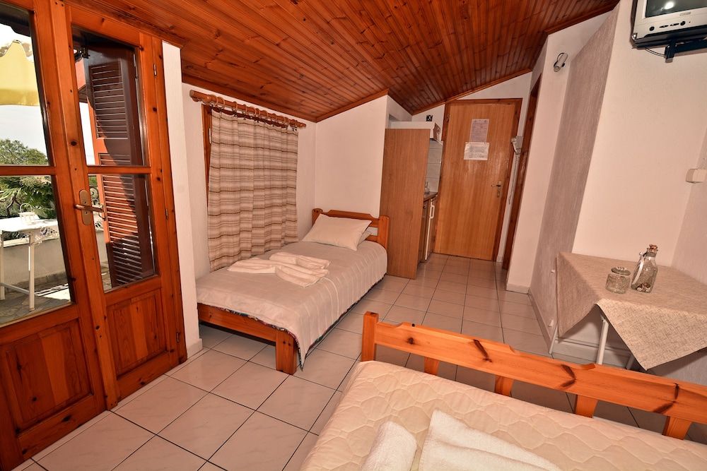 Studio, Sea View (for 3)