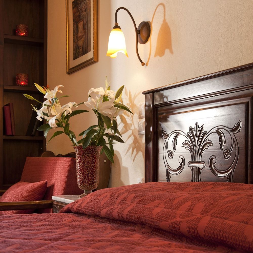 Double Room, Fireplace