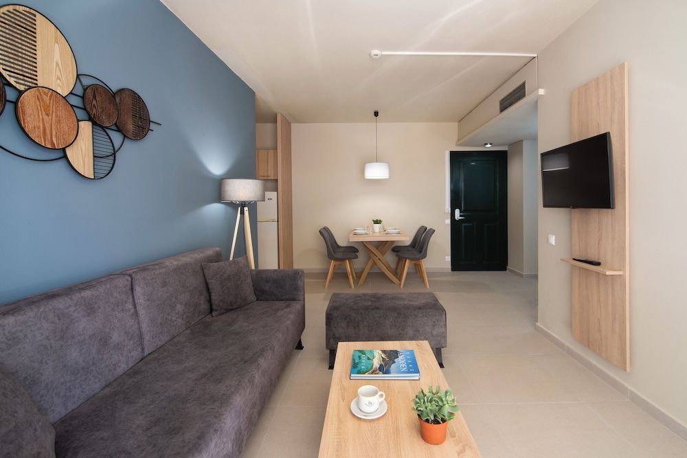 Marina Alimos Hotel Apartments Standard Apartment, 2 Bedrooms, Partial Sea View 8