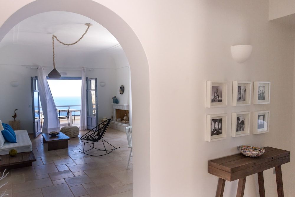 Enastron Suites Superior Suite 6