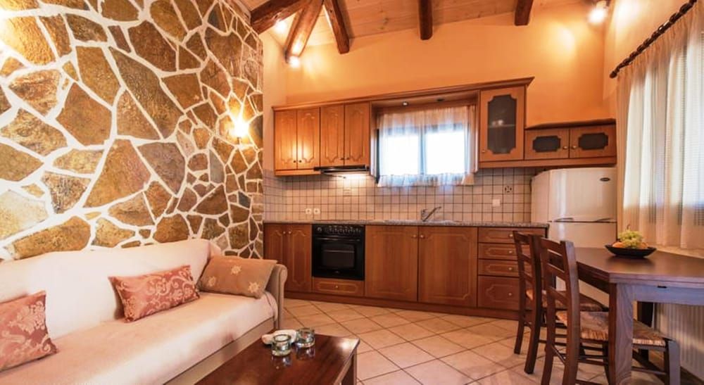 Family House (Semi Private Pool)