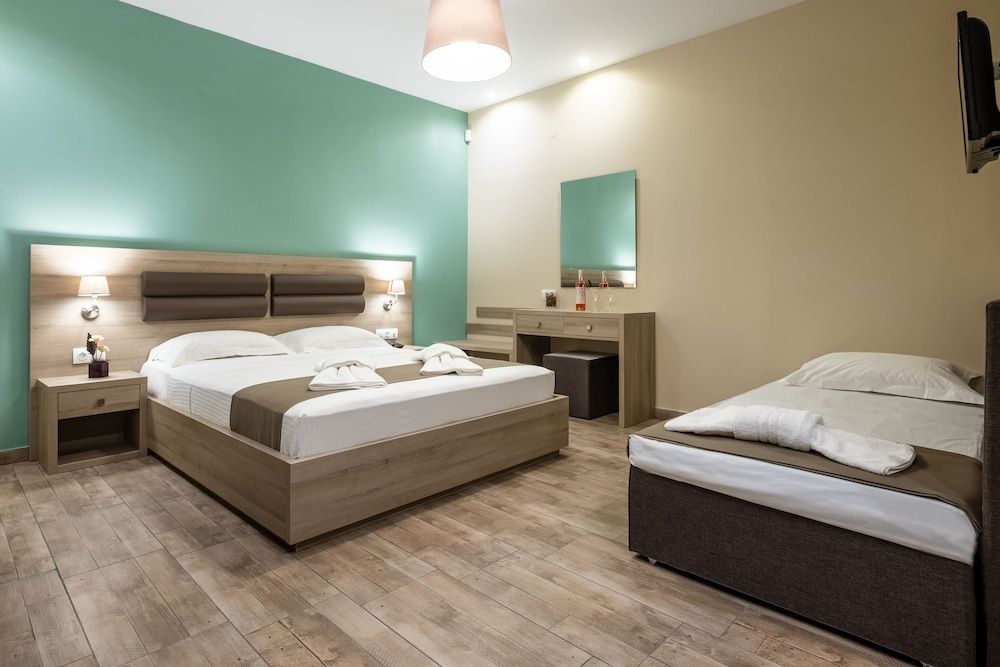 Triple Room, Balcony