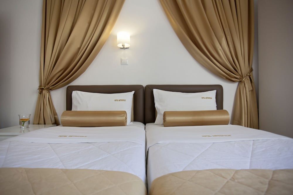 undefined Metropolis Hotel 2