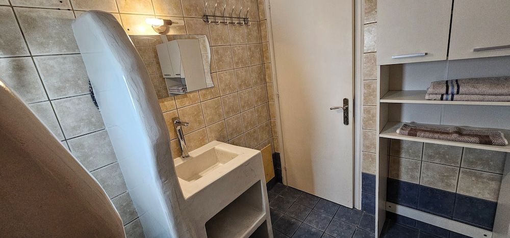 Pleasure Beachside Studios Double Room 37