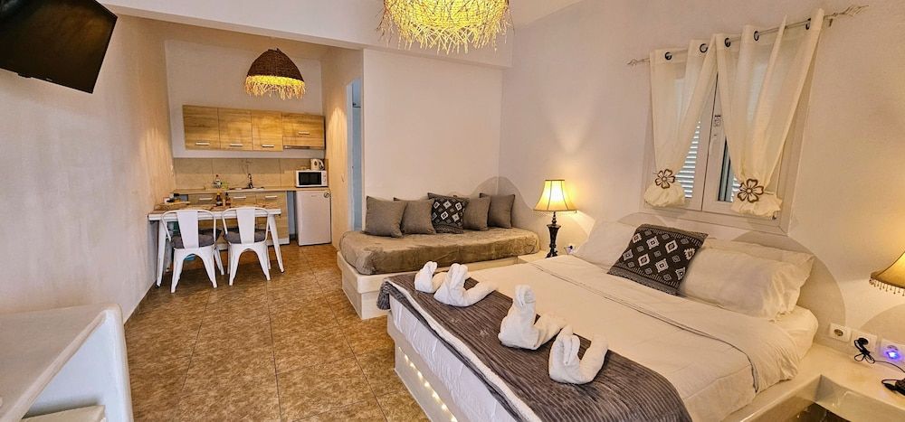 undefined Pleasure Beachside Studios 4