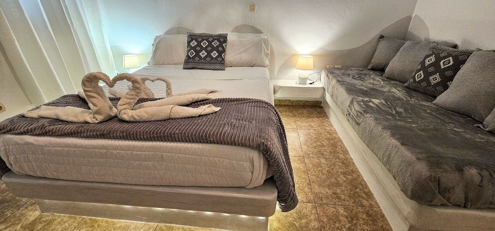 Pleasure Beachside Studios Double Room 19