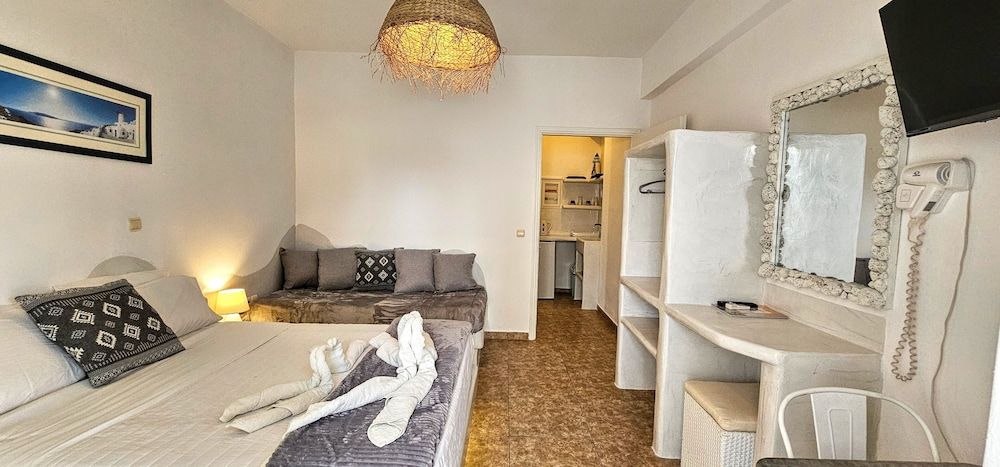 Pleasure Beachside Studios Double Room 22