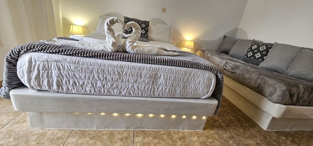 Pleasure Beachside Studios Double Room 15