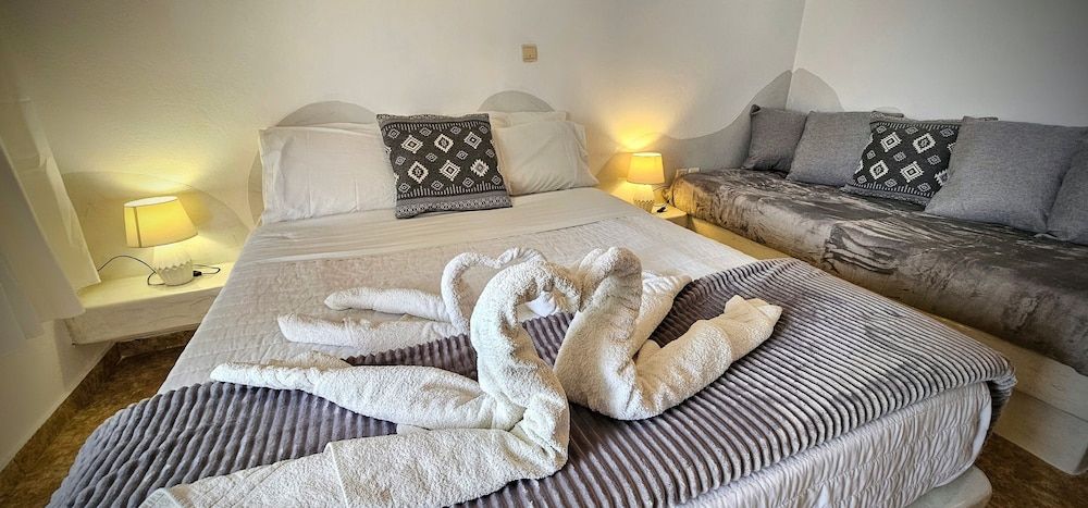 Pleasure Beachside Studios Double Room 13