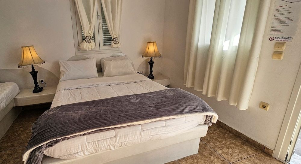 Pleasure Beachside Studios Double Room 5