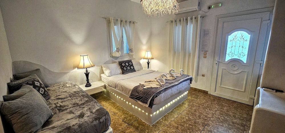 Pleasure Beachside Studios Double Room 28