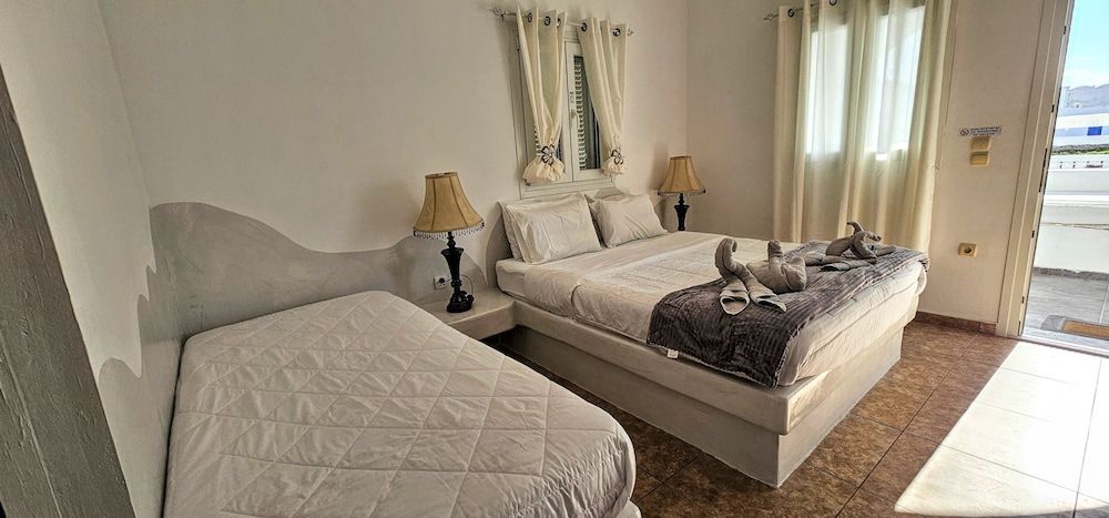 Pleasure Beachside Studios Double Room 10