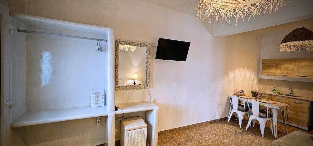 Pleasure Beachside Studios Double Room 50