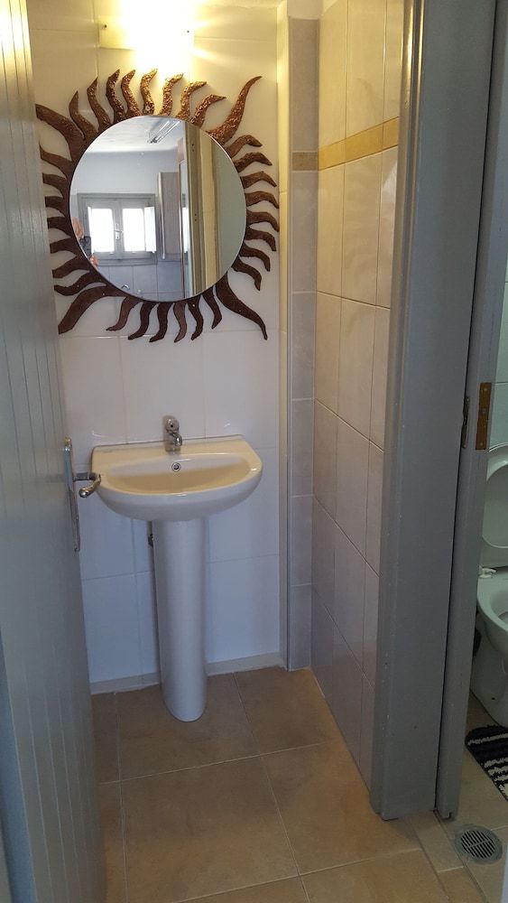 Pleasure Beachside Studios Double Room 35