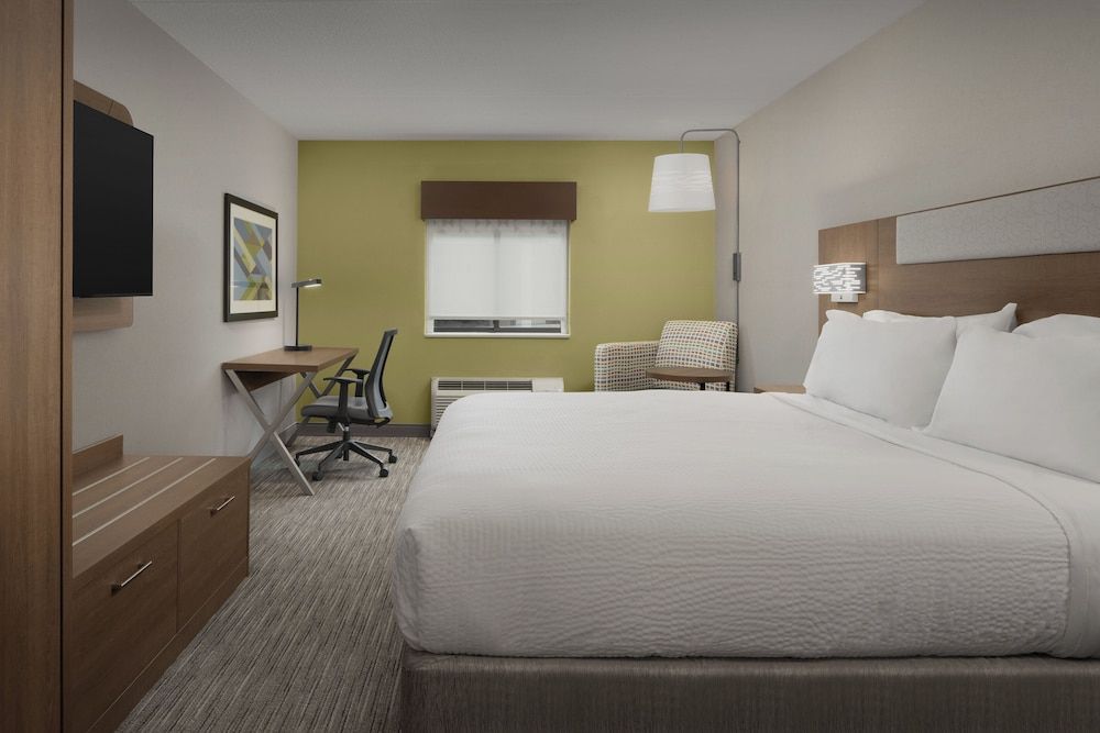 Standard Room, 1 King Bed, Accessible (Communications)