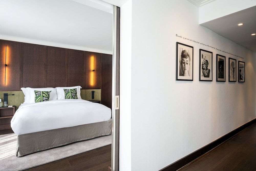 Suite, 1 King Bed, Garden View (Audrey Hepburn. Homage)