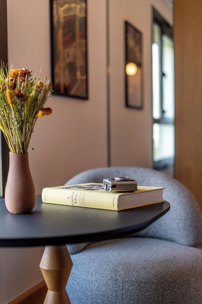 Le Louise Hotel Brussels - MGallery Superior Room, 1 King Bed, City View 10