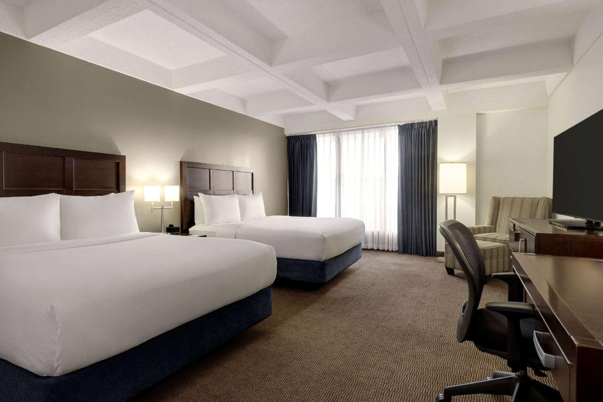 2 Queen Beds, Mobility Accessible Room, Roll-In Shower, Non-Smoking