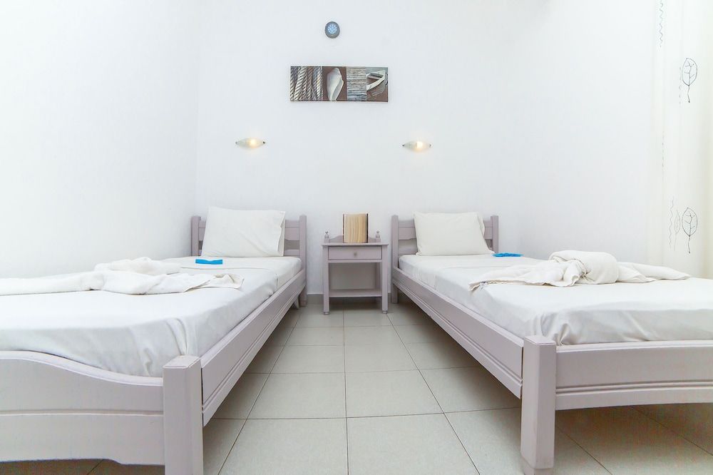 Studio, 2 Twin Beds