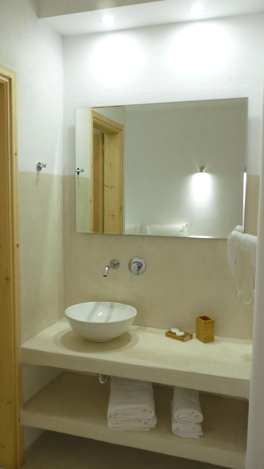 Daylight Double or Twin Room with Pool View