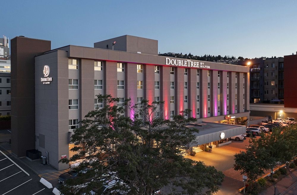 undefined Doubletree by Hilton Hotel Kamloops 5