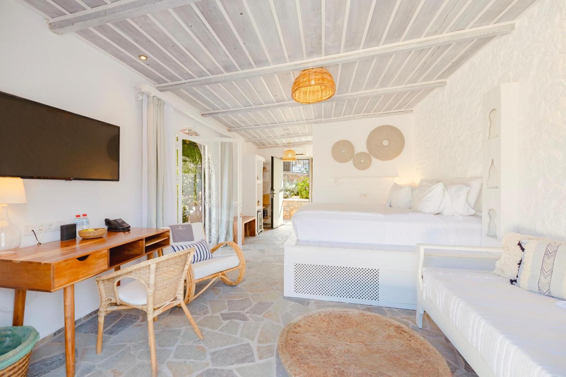 Mediterranean Suite with Private Pool