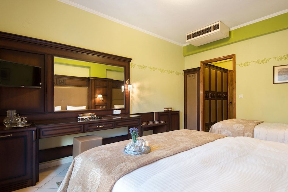Hotel Kastraki Triple Room 3