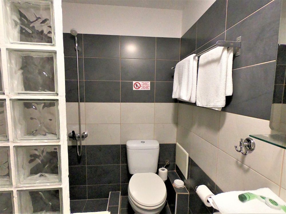Hotel Achillion Double Room, Private Bathroom 12