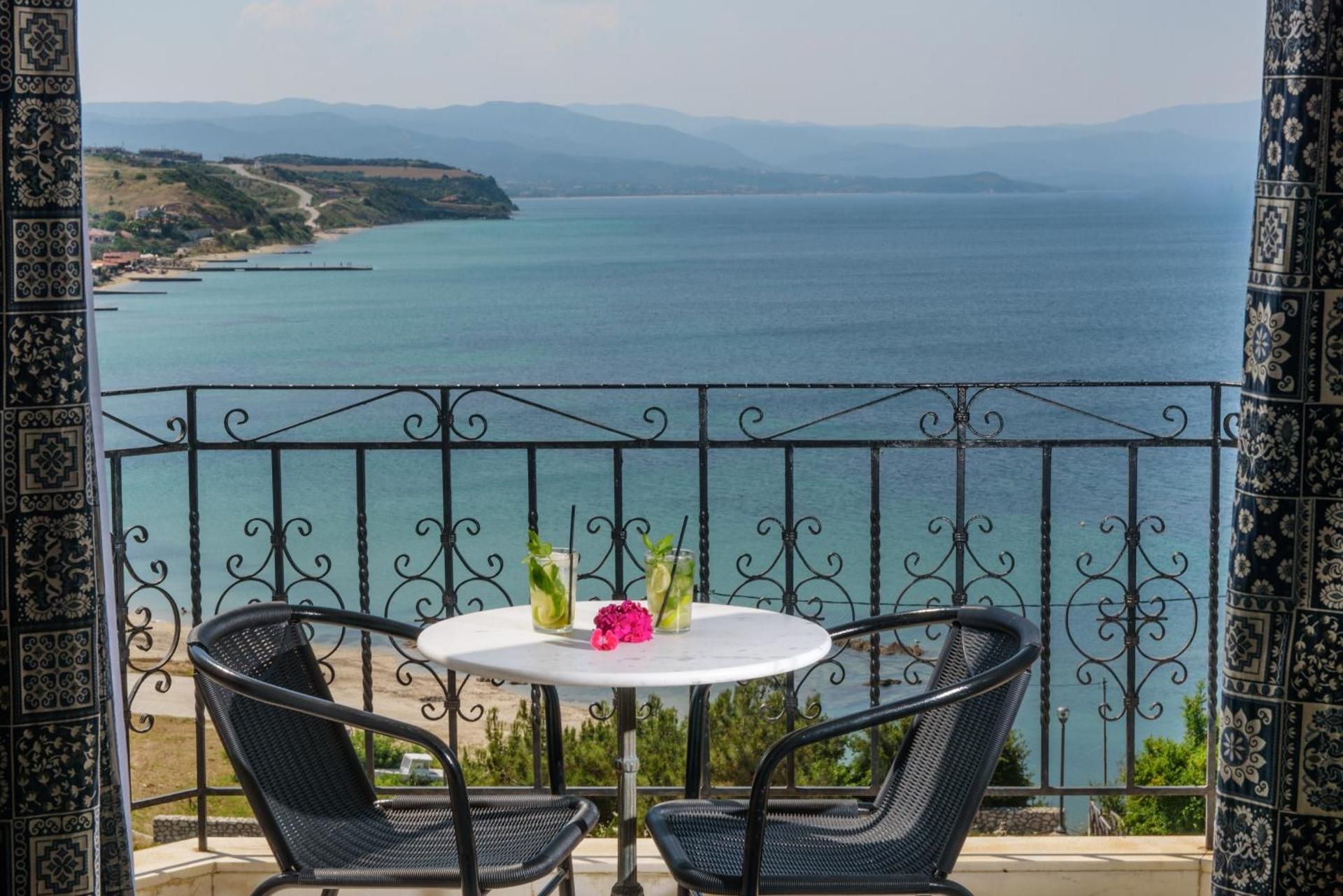Studio with Sea View (2 Adults)