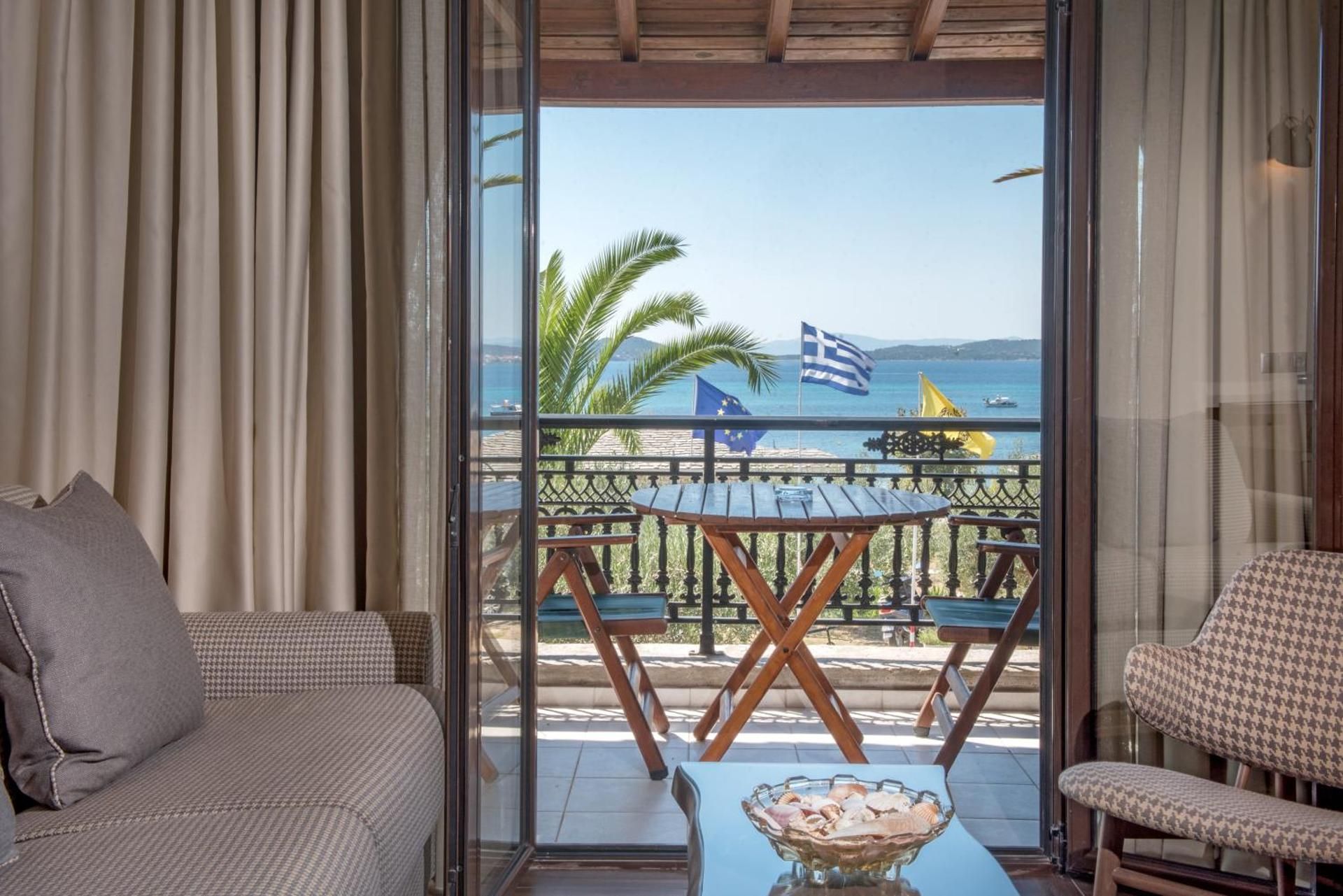 Deluxe Suite with Sea View