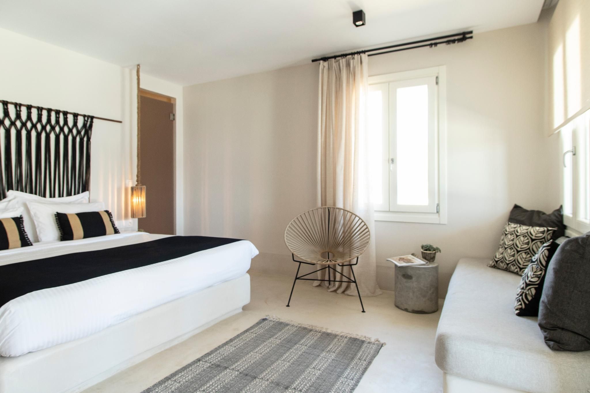 Grande Suite with Sea View & Hot Tub