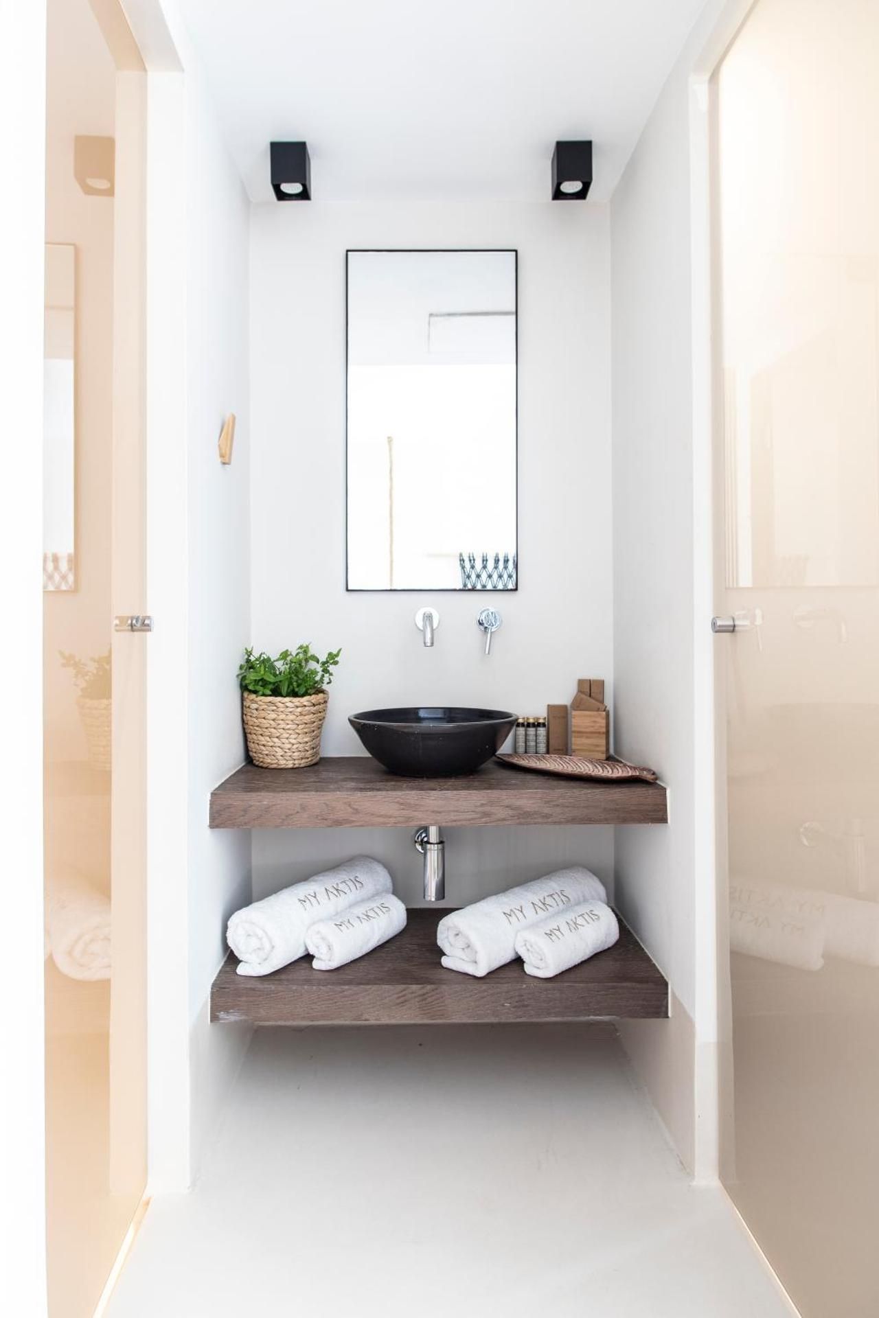 Grande Suite with Sea View & Hot Tub