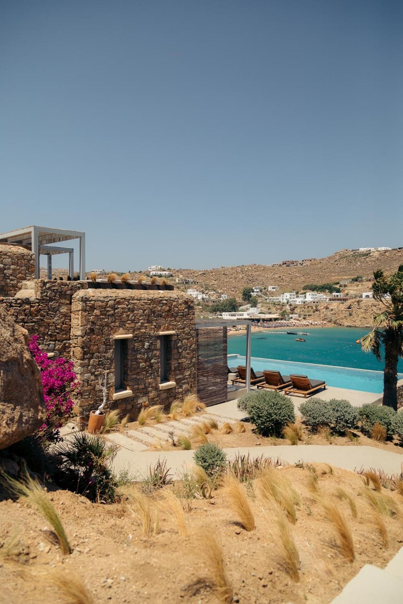 Three-Bedroom Villa with Sea View & Shared pool