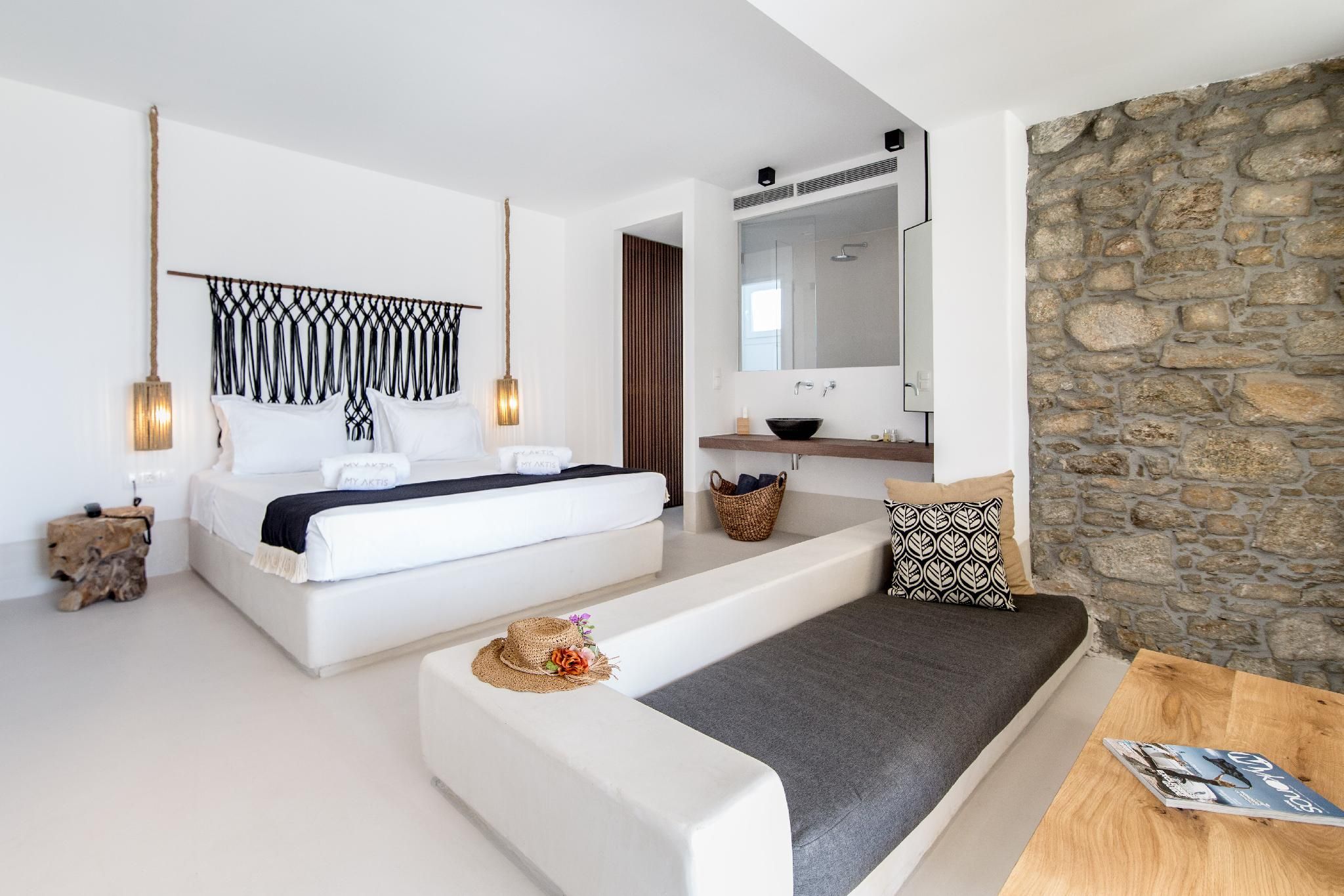 Relax Double Room with Hot Tub