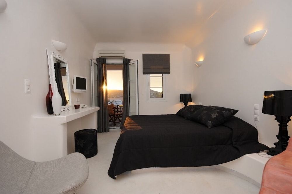 Junior Suite with Plunge Pool & Sea View
