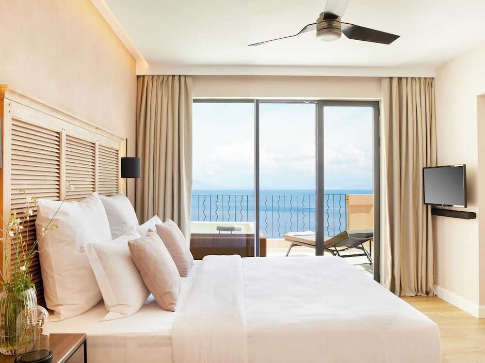 Deluxe Suite (Grand Terrace, Whirlpool)
