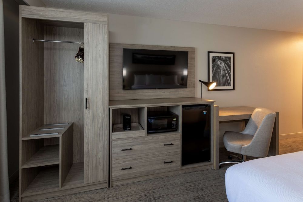 GrandStay Hotel & Suites Executive Suite, 1 Bedroom (King) 3