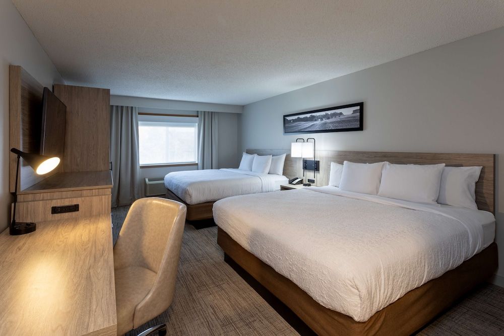 GrandStay Hotel & Suites Room (Double Kings)